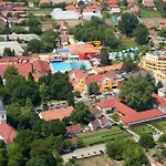 Toemoerkeny Utcai Vendeghaz 4* Mórahalom